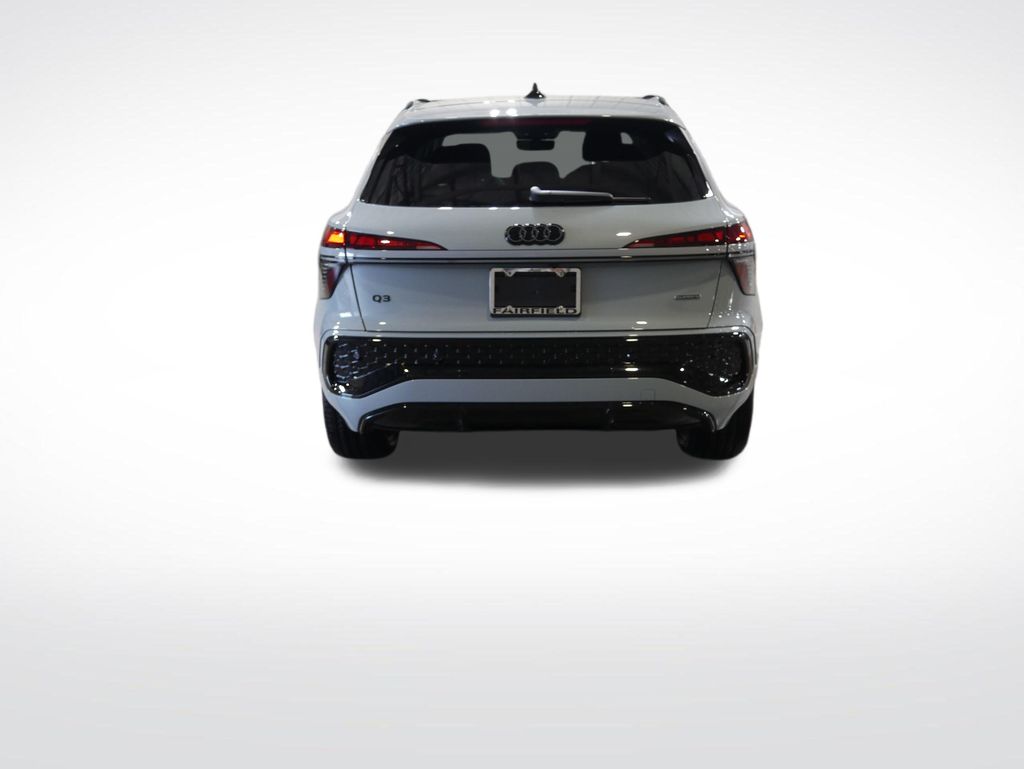 Thumbnail: 2026 Audi Q3 - 4