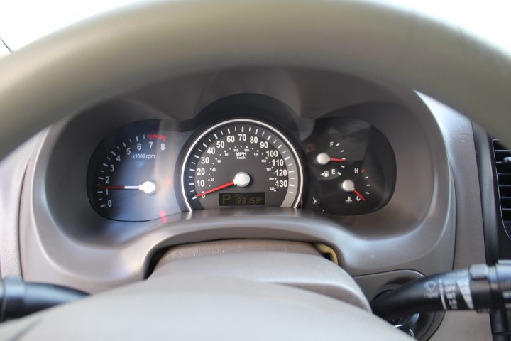 Used Car 2012 Kia Sedona  Lx For Sale Under $10,000 In Georgetown, Texas