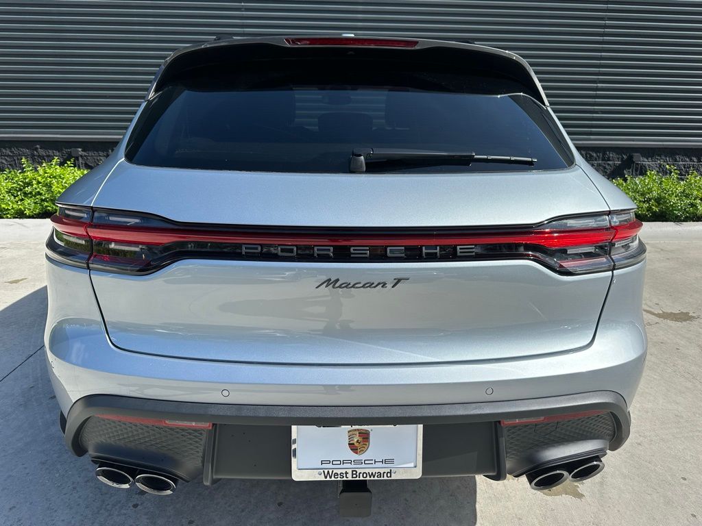 Thumbnail: 2025 Porsche Macan - 11