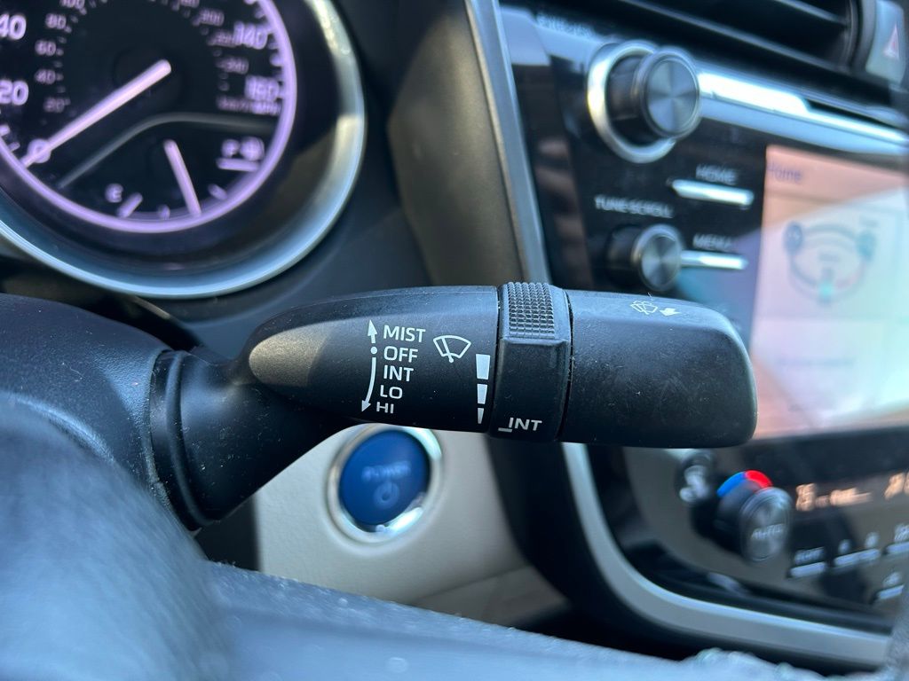 Thumbnail: 2020 Toyota Camry - 20