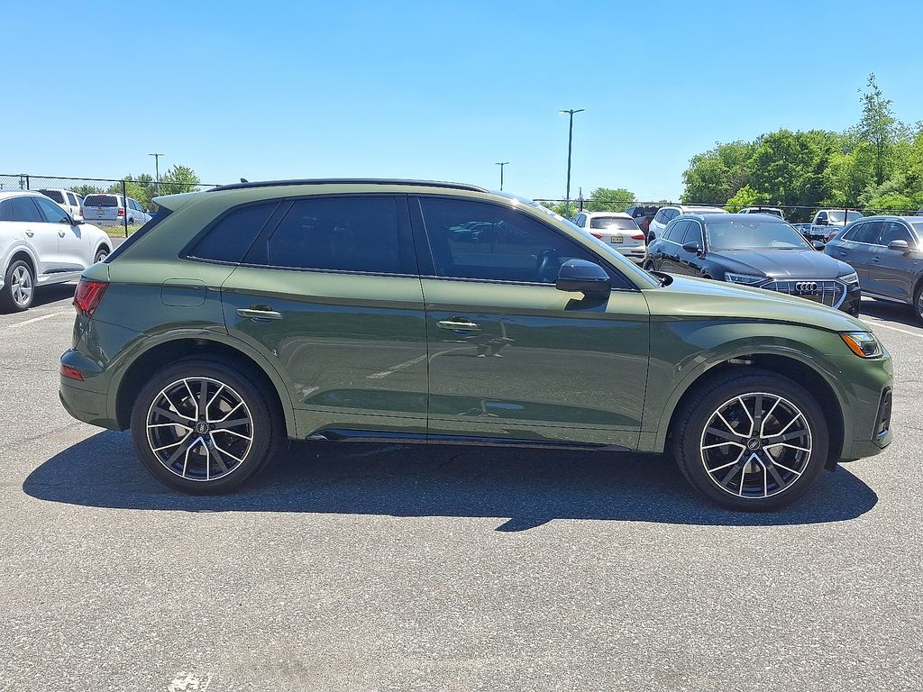 Thumbnail: 2024 Audi SQ5 - 7