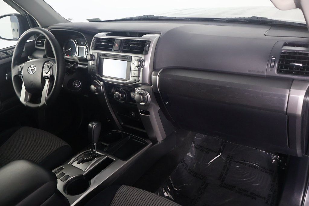2015 Toyota 4Runner SR5 9
