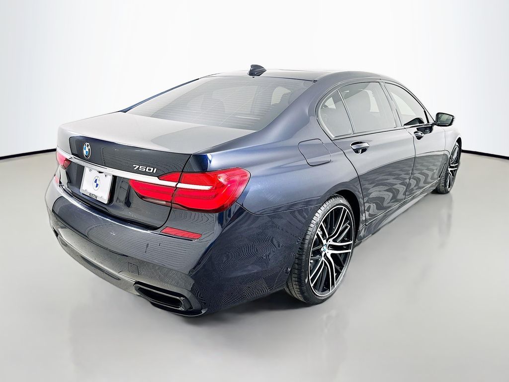 Thumbnail: 2016 BMW 7 Series - 5