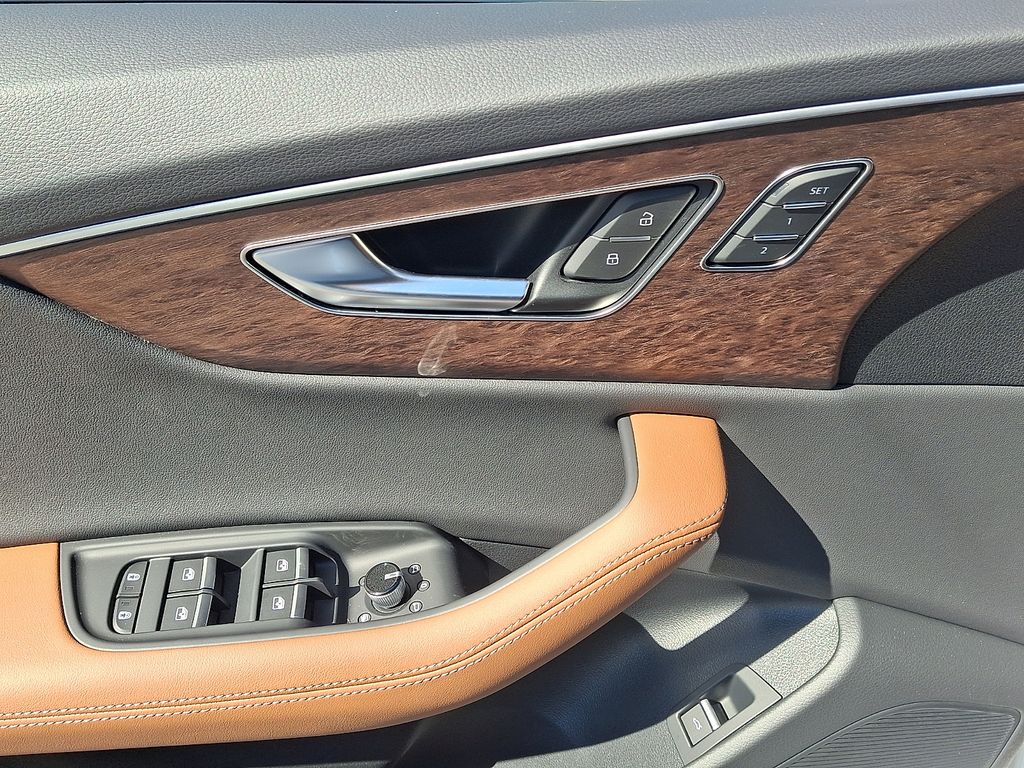 Thumbnail: 2027 Audi Q8 - 9