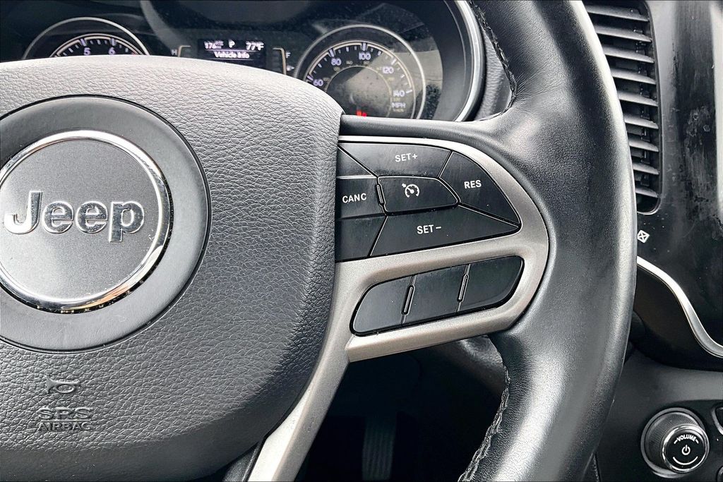 Used 2019 Jeep Cherokee SUV