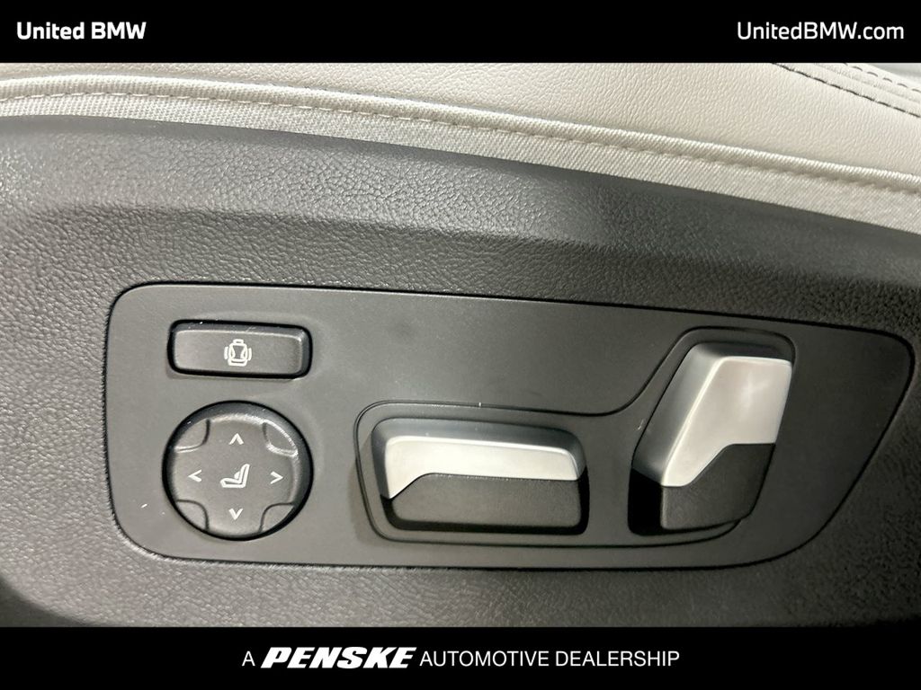 2026 BMW X5 sDrive40i 12