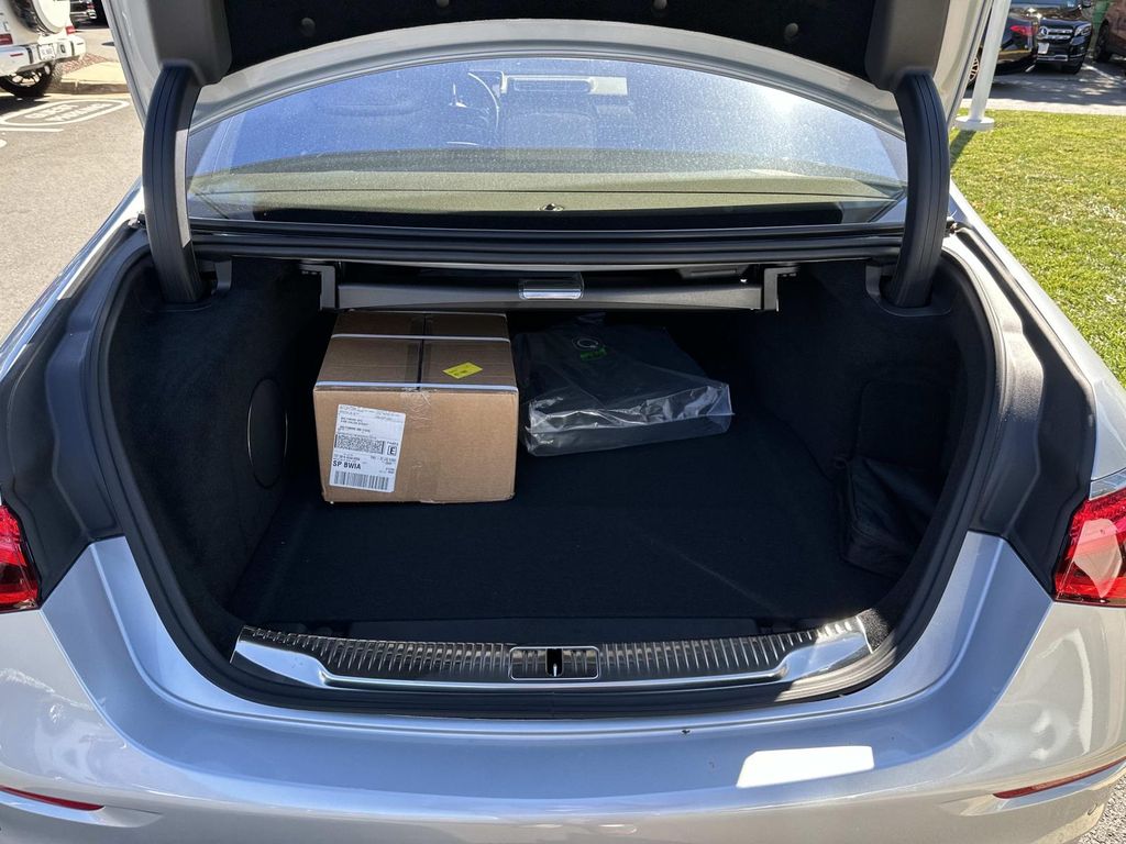 Thumbnail: 2026 Mercedes-Benz S-Class - 21