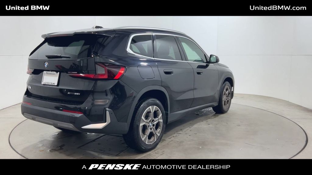 Thumbnail: 2023 BMW X1 - 8