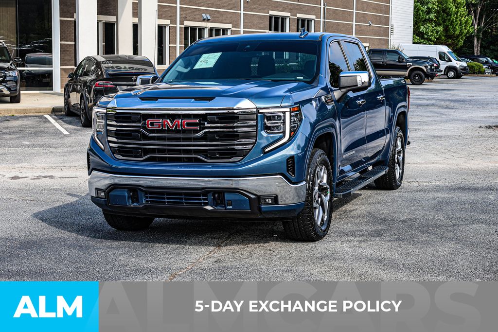 Used 2024 Blue GMC SLT image 3