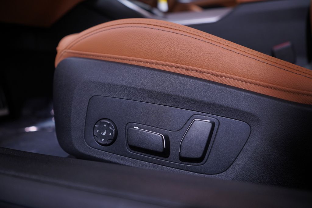 Thumbnail: 2026 BMW 4 Series - 12