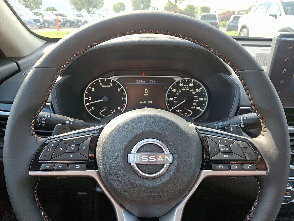 Thumbnail: 2025 Nissan Altima - 9