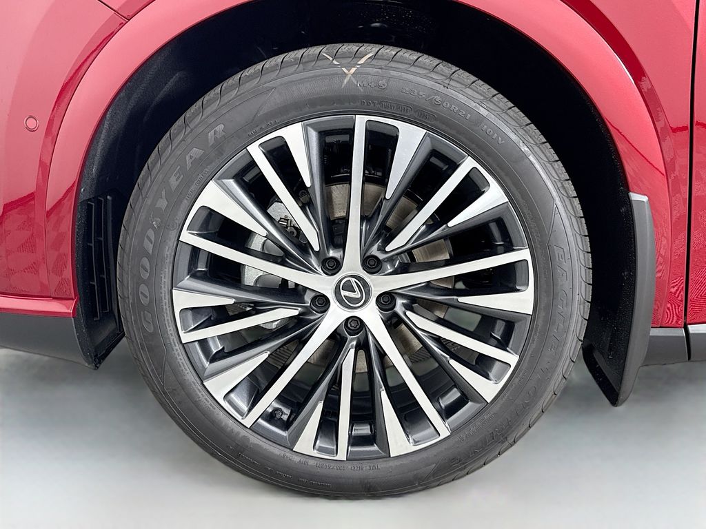 2025 Lexus RX  23