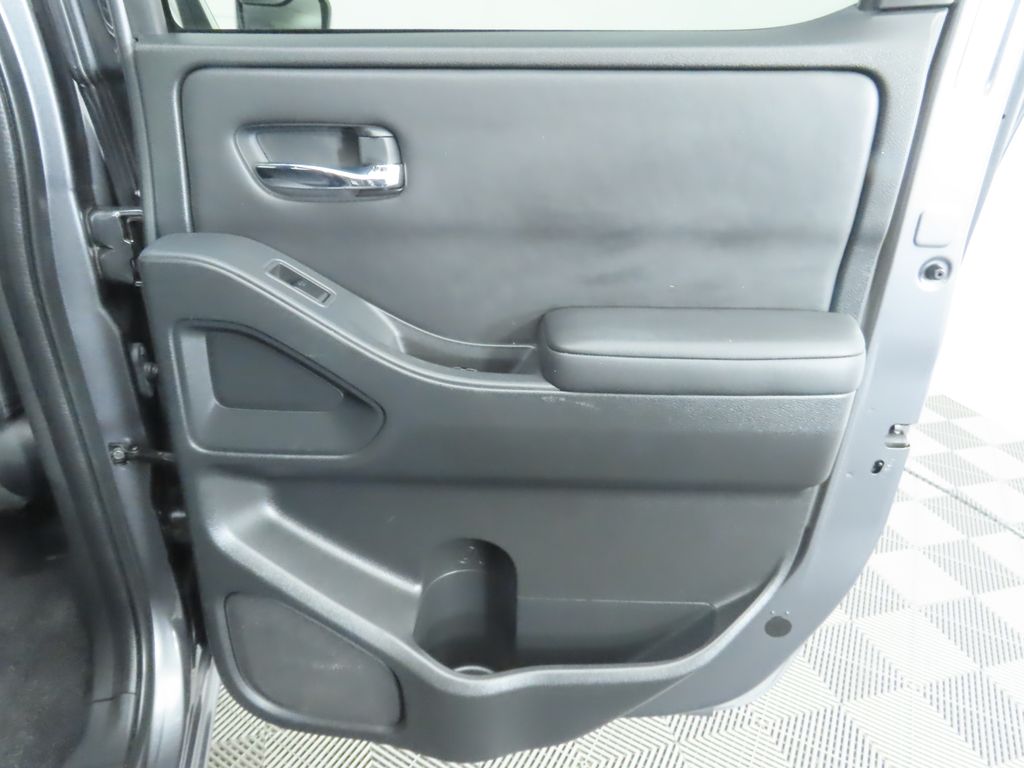 Thumbnail: 2022 Nissan Frontier - 27