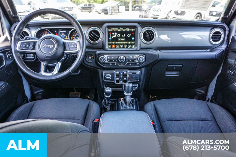 Used 2023 Silver Jeep Sahara image 27