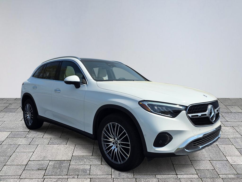 2026 Mercedes-Benz GLC 300 4MATIC