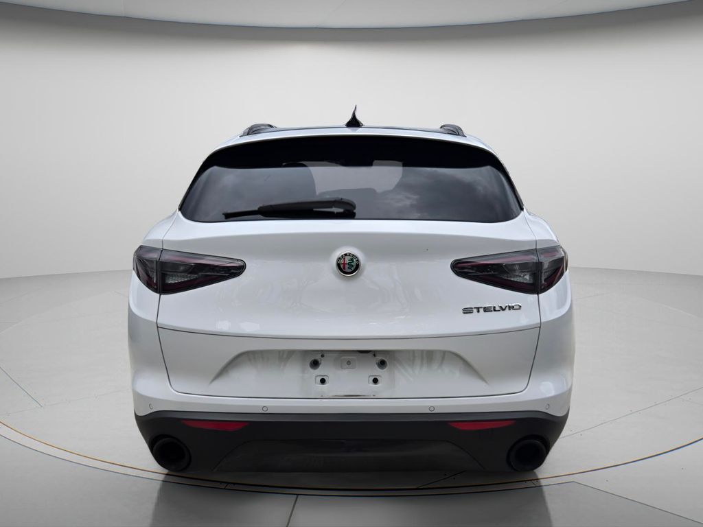 2024 Alfa Romeo Stelvio - $25,487
