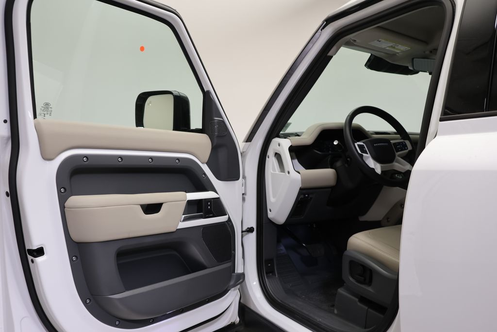 Thumbnail: 2024 Land Rover Defender - 28