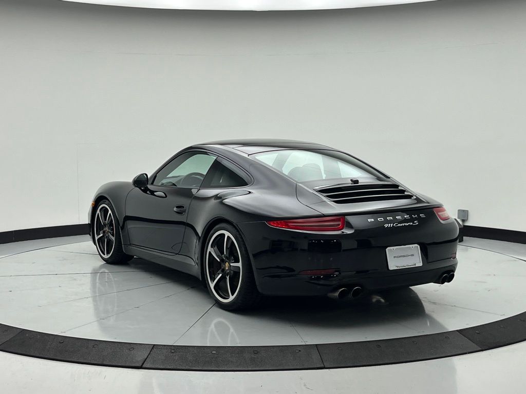Thumbnail: 2015 Porsche 911 - 3