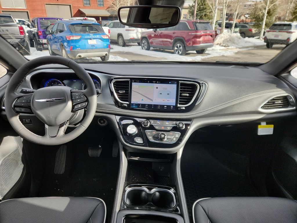 2026 Chrysler Pacifica Limited - Photo 12
