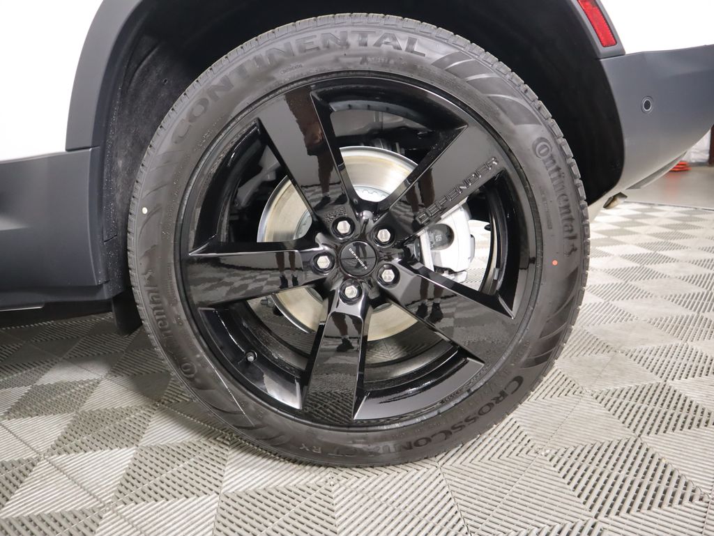 Thumbnail: 2026 Land Rover Defender - 31