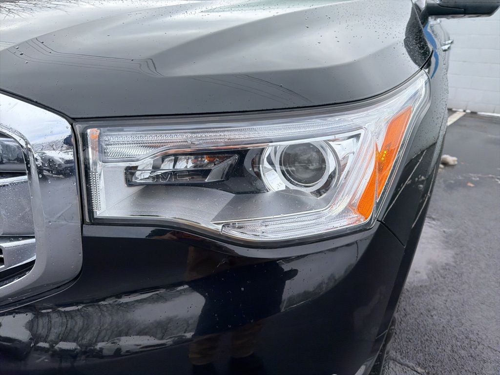 Thumbnail: 2017 GMC Acadia - 9