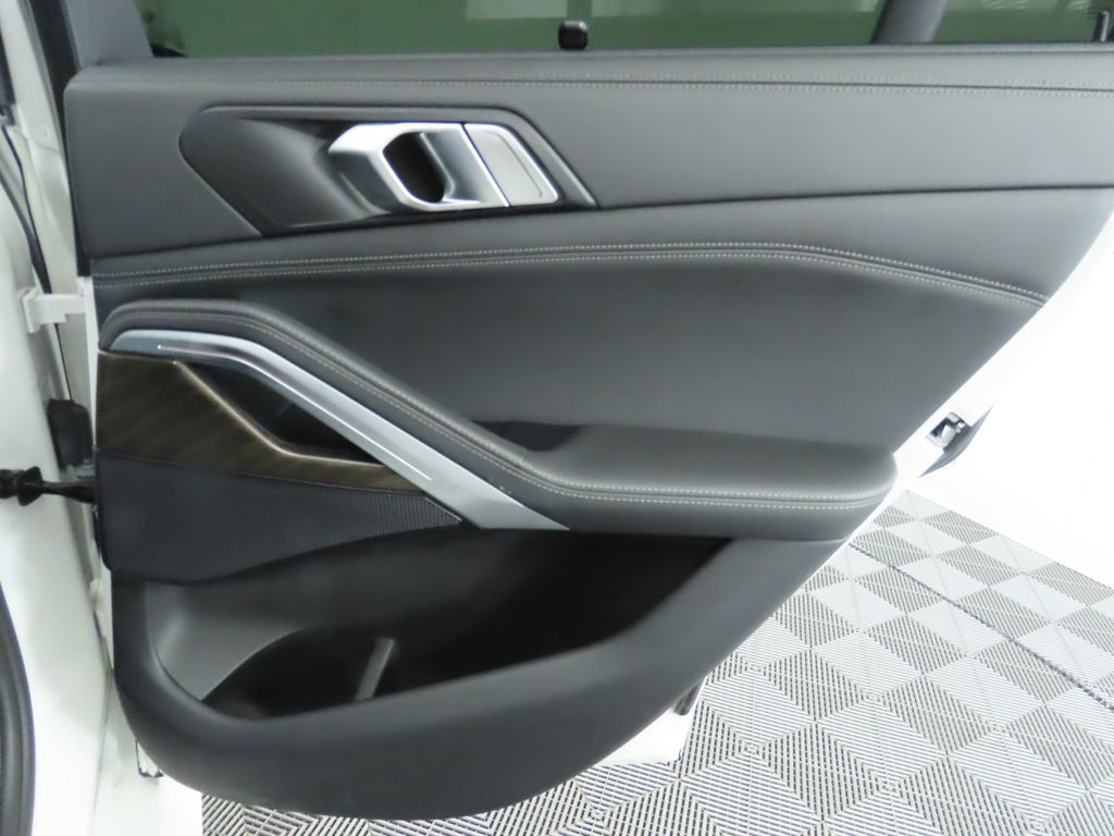 Thumbnail: 2022 BMW X6 - 28
