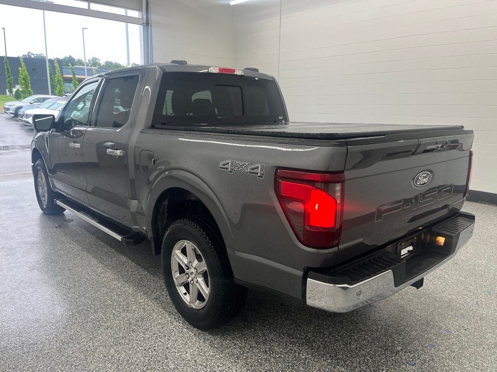 View vehicle photo 3