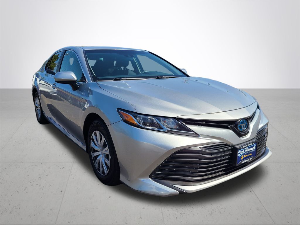 2018 Toyota Camry Hybrid LE