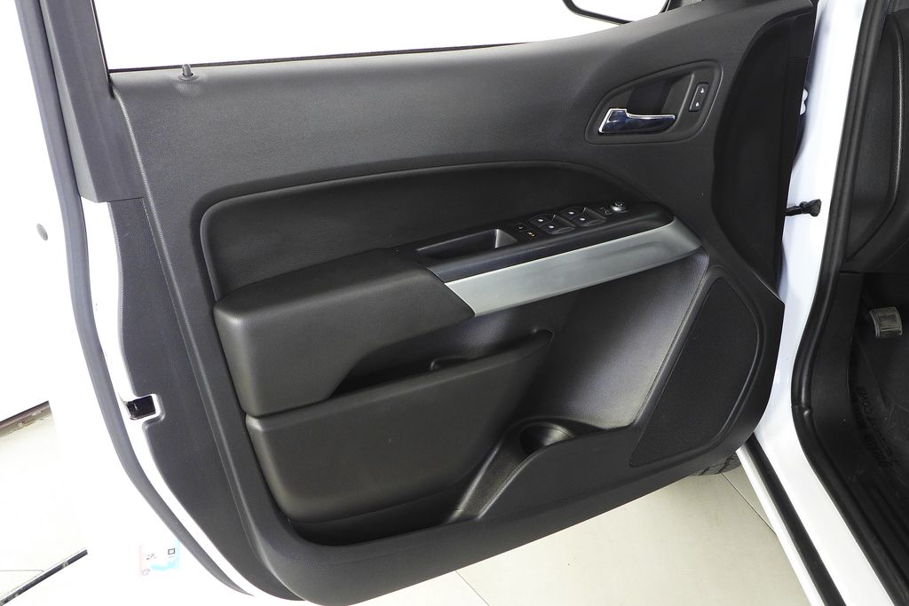 Thumbnail: 2022 Chevrolet Colorado - 11