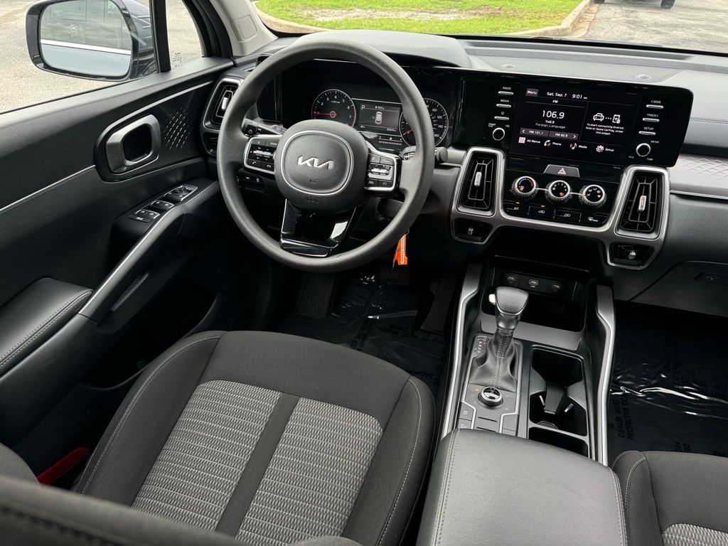 2023 Kia Sorento LX 20