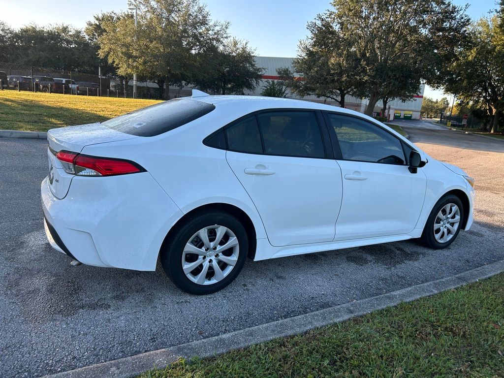 Thumbnail: 2022 Toyota Corolla - 5