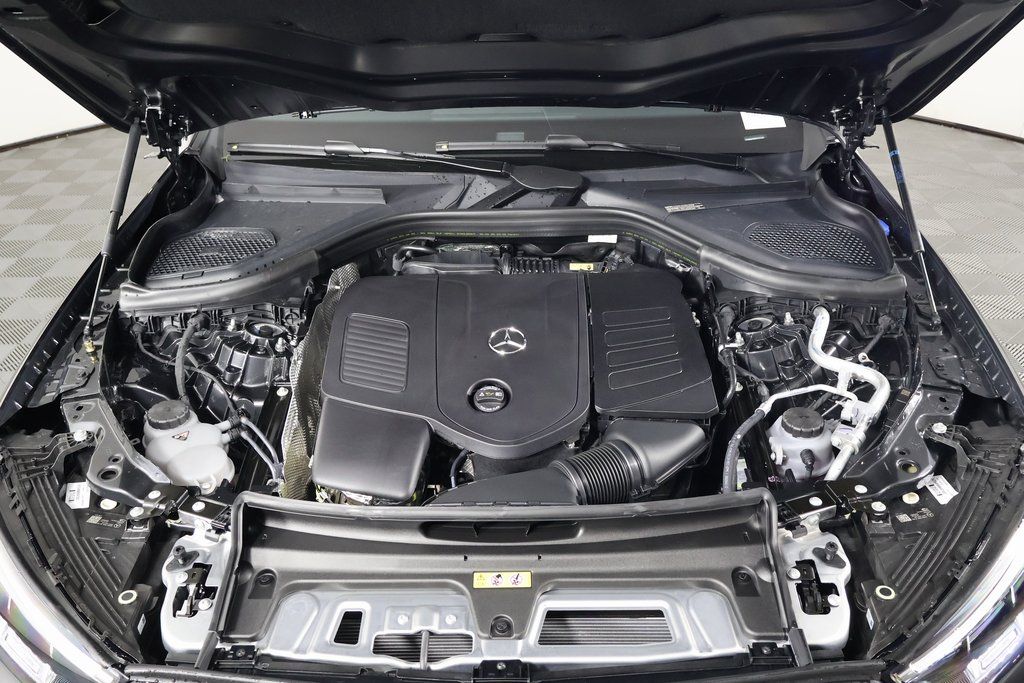 Thumbnail: 2026 Mercedes-Benz GLC - 9