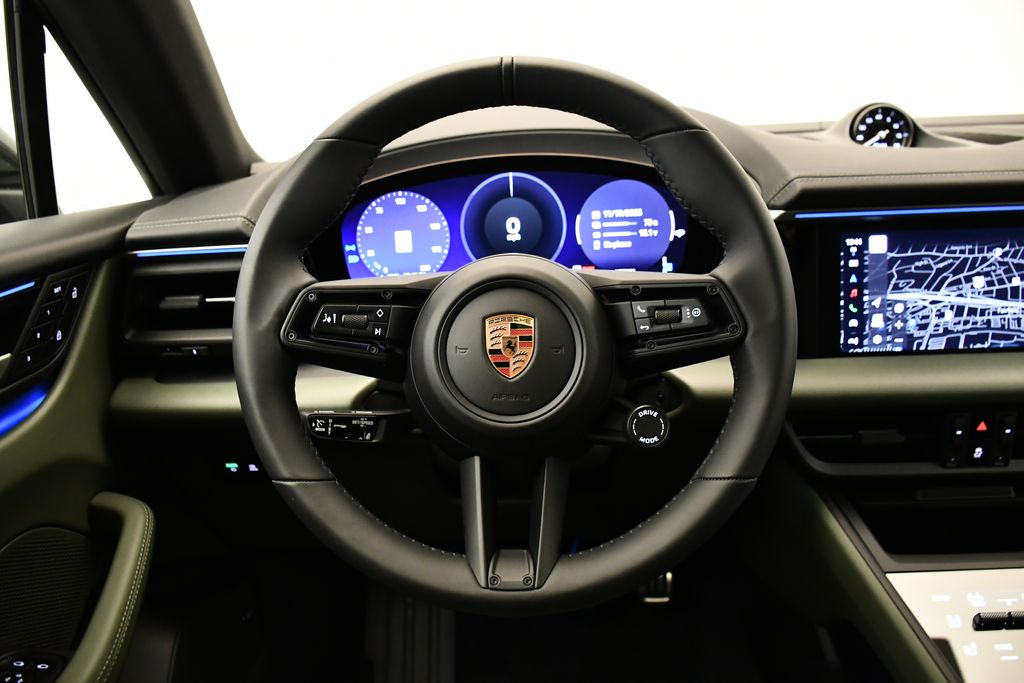 Thumbnail: 2025 Porsche Macan - 24