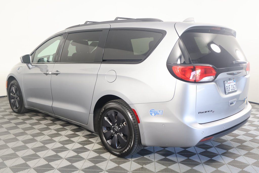 2020 Chrysler Pacifica Limited 6