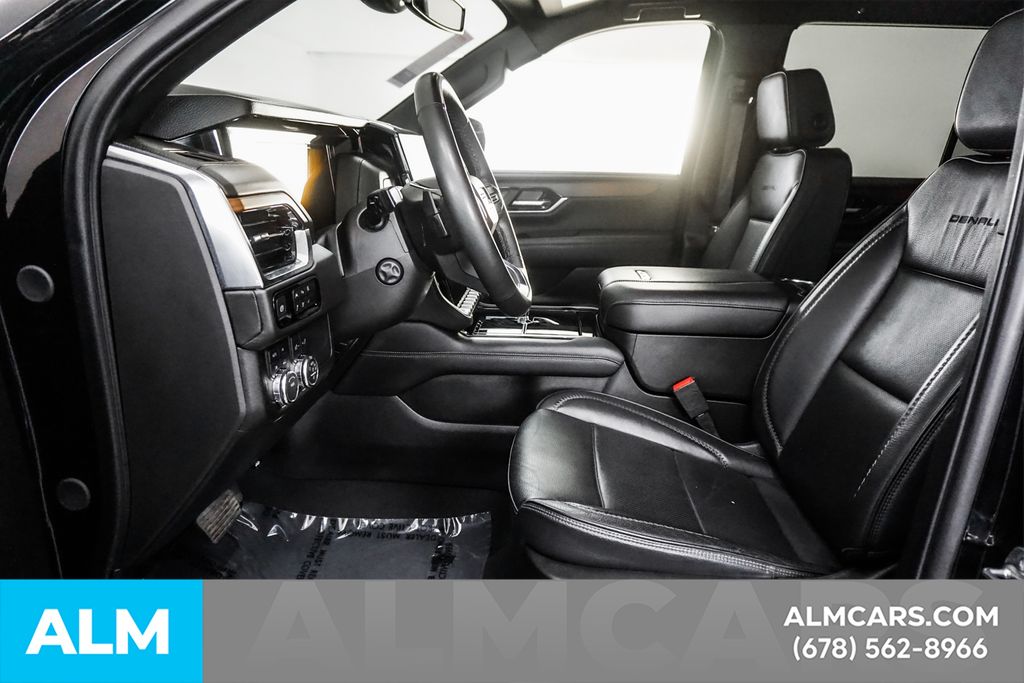 Used 2025 Black GMC Denali image 16