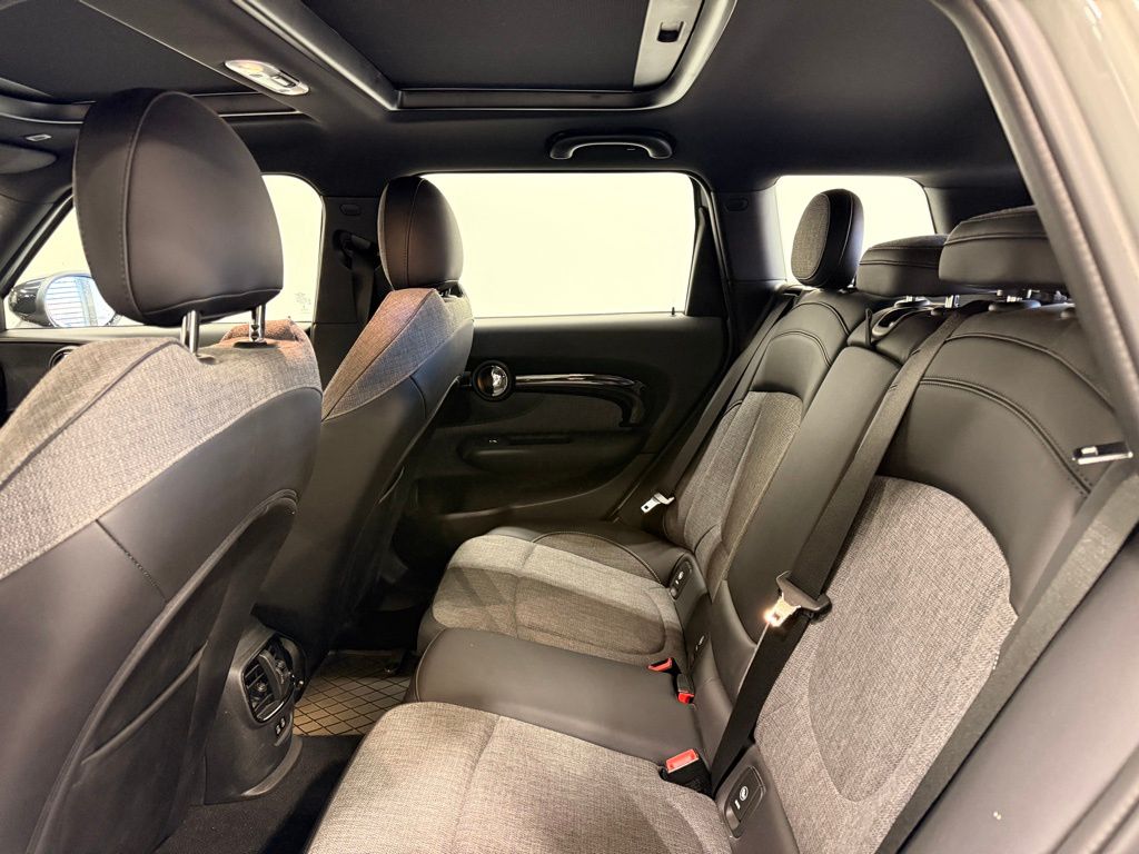 Thumbnail: 2022 MINI Cooper Clubman - 11