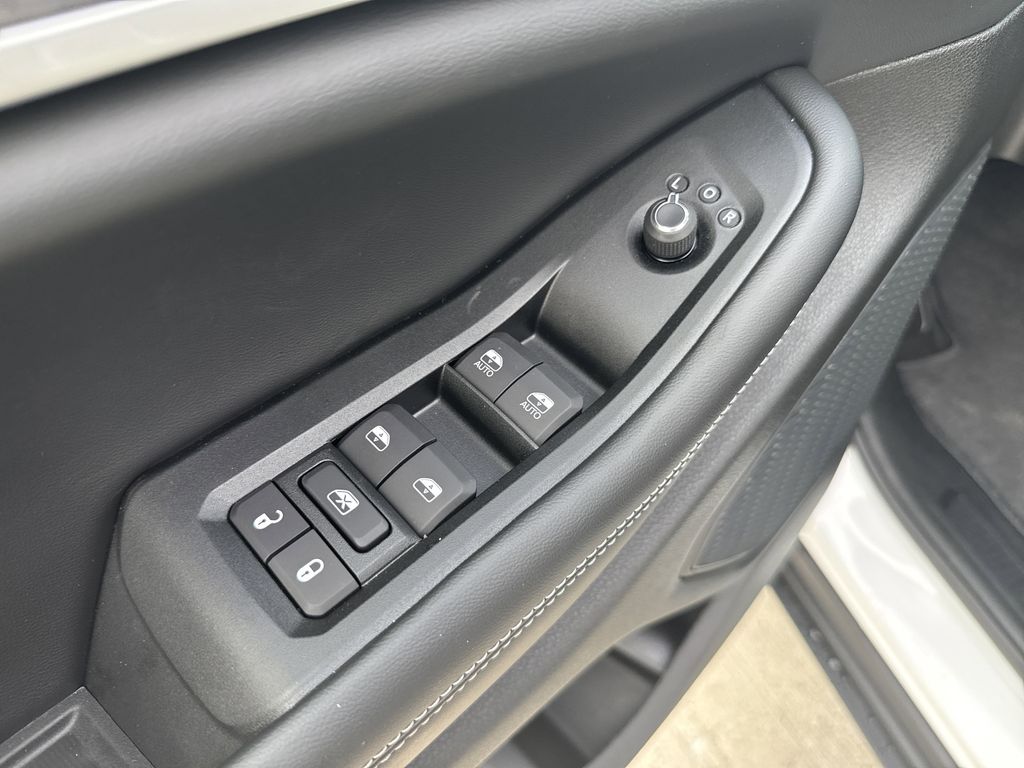 2026 Jeep Grand Cherokee Altitude White at Mac Haik CDJR North Houston