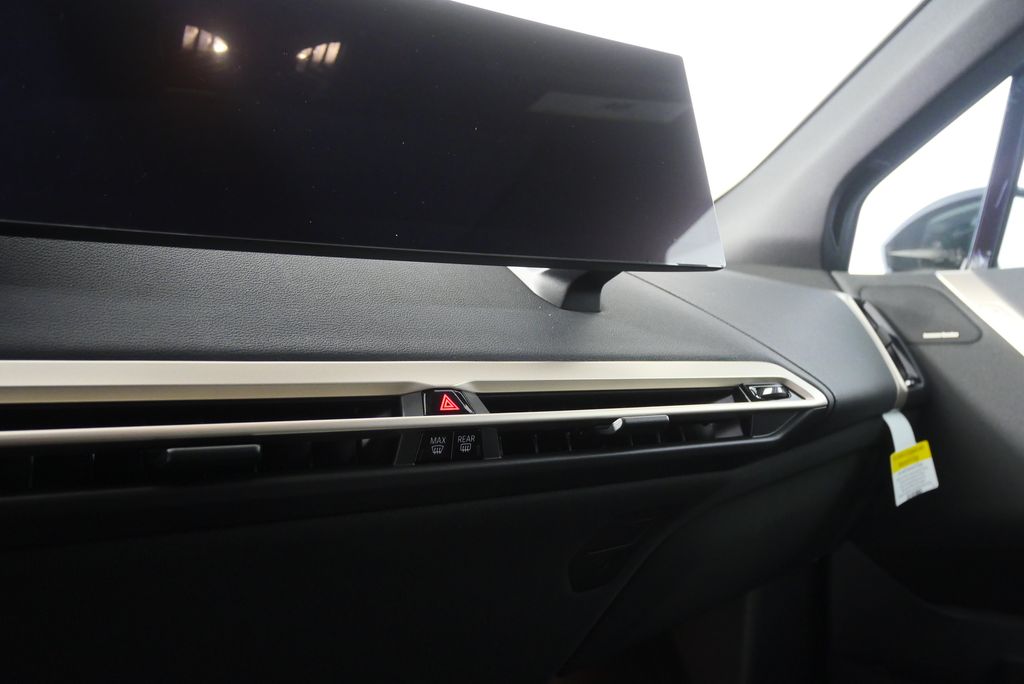 Thumbnail: 2026 BMW iX - 21