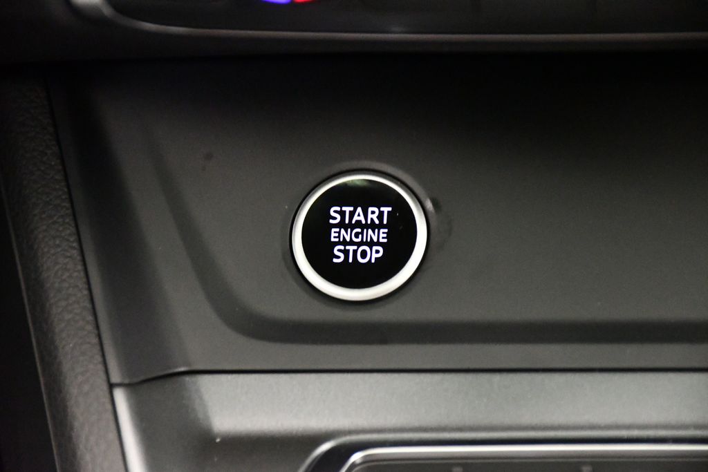 Thumbnail: 2025 Audi Q3 - 30