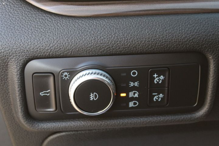 Used Car 2020 Ford Explorer  Limited For Sale Under $25,000 In Georgetown, Texas