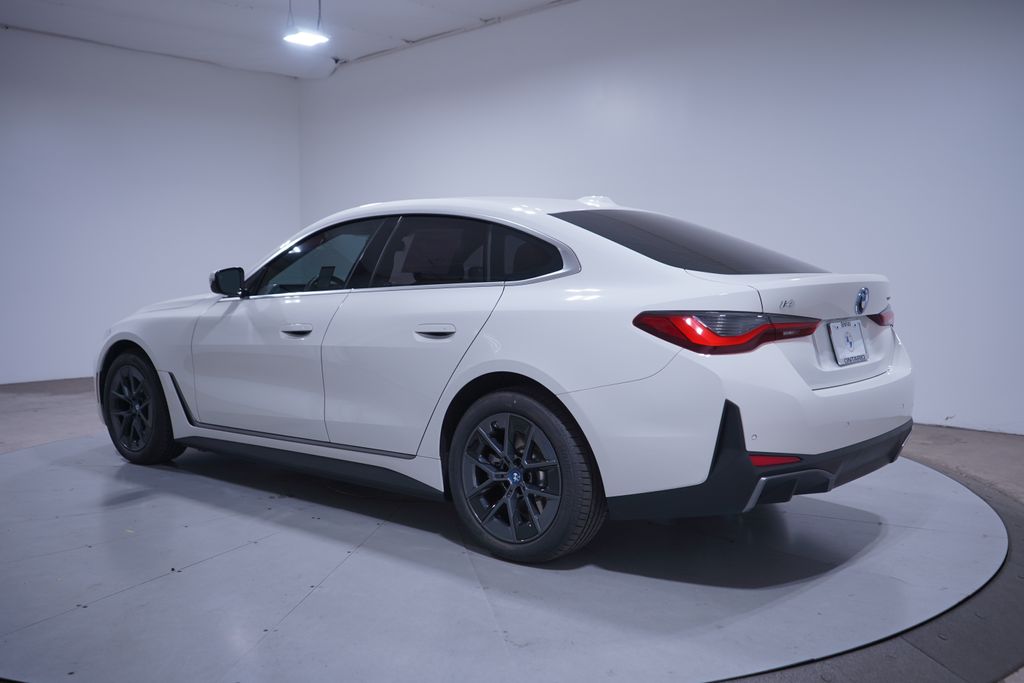 Thumbnail: 2023 BMW i4 - 3