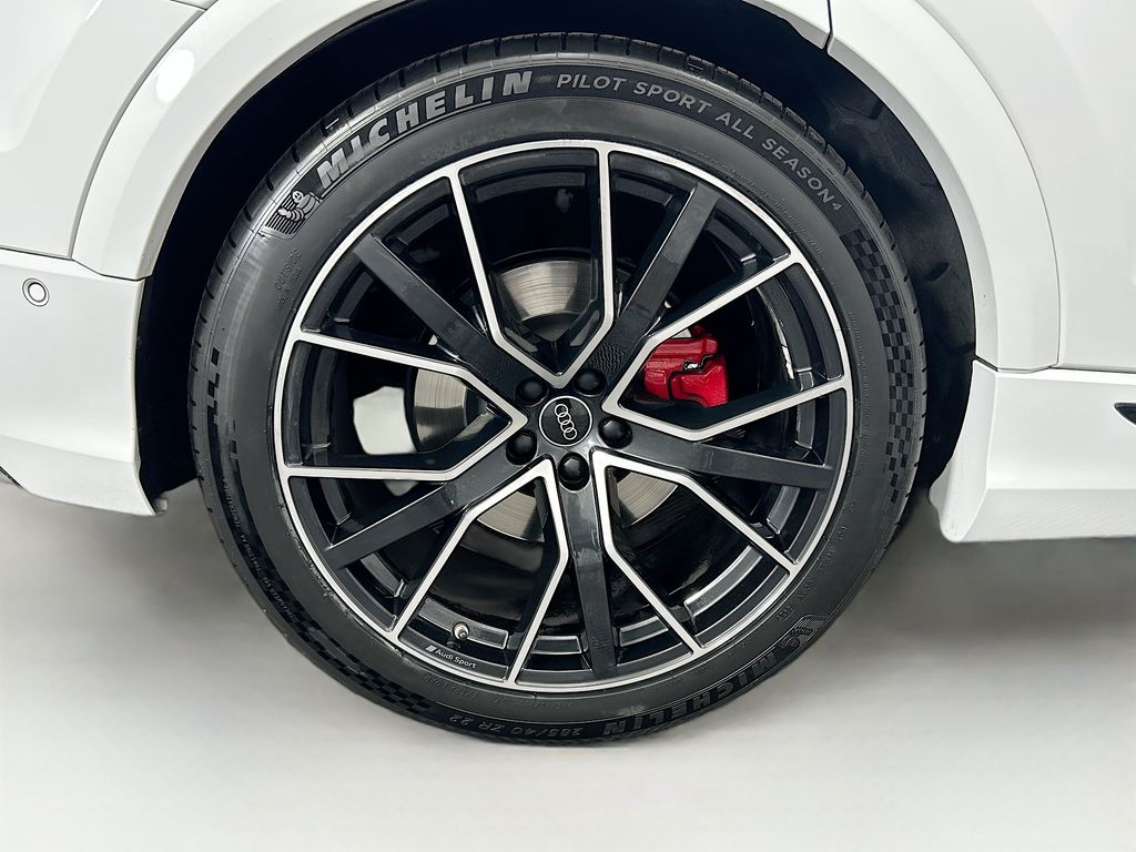 Thumbnail: 2023 Audi SQ8 - 32