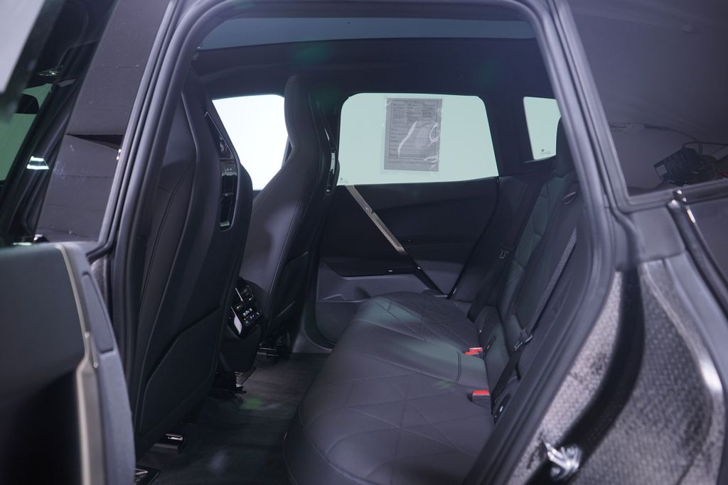 Thumbnail: 2023 BMW iX - 9