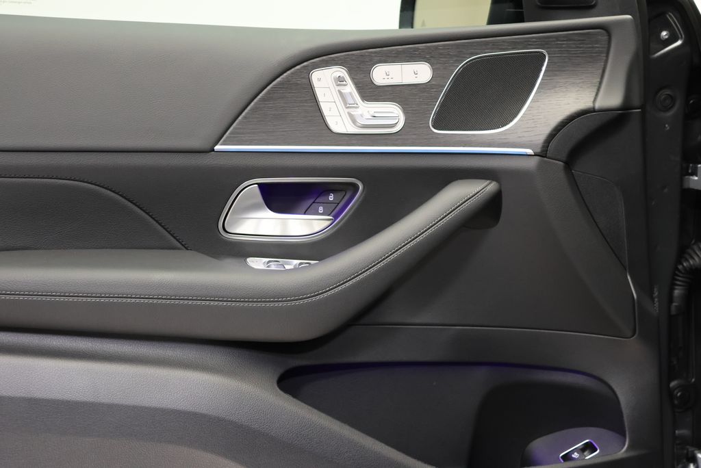 Thumbnail: 2026 Mercedes-Benz GLE - 32