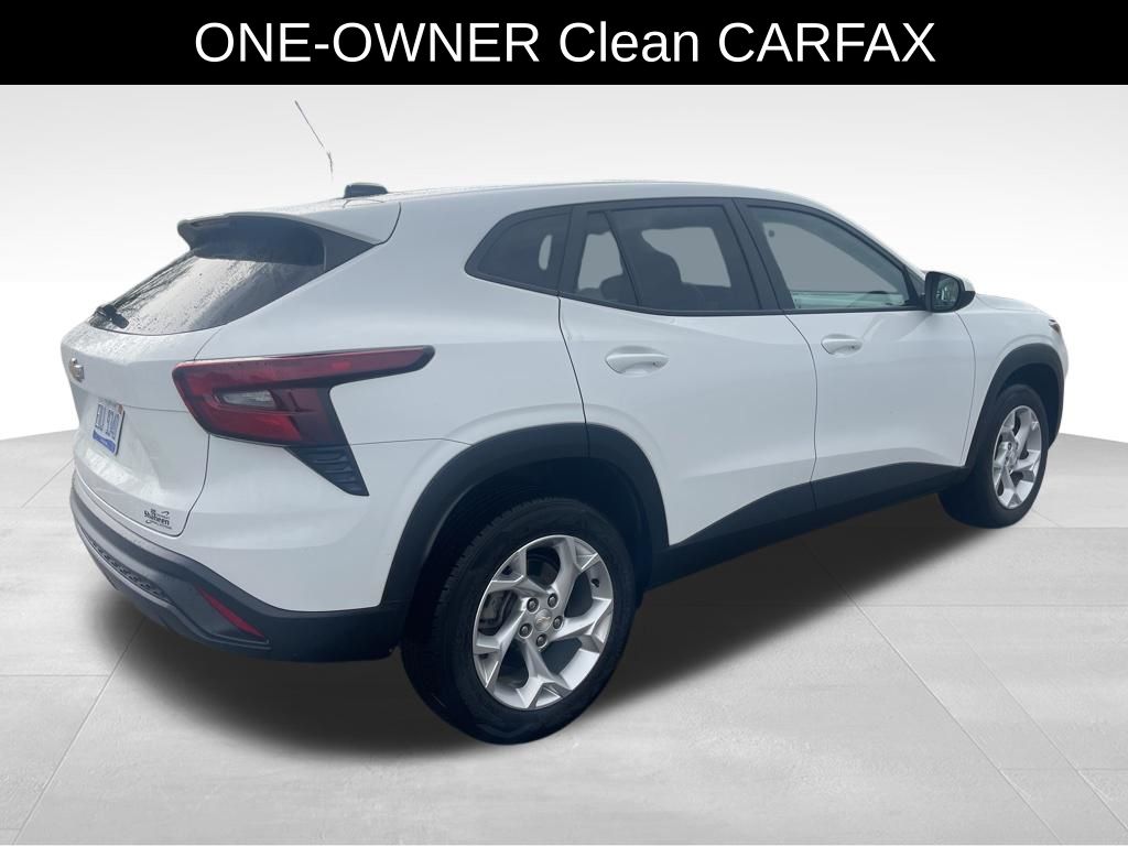 View vehicle photo 7