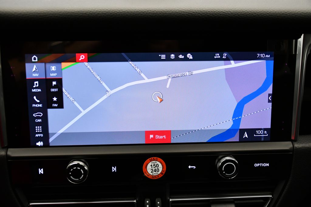 Thumbnail: 2026 Porsche Macan - 31