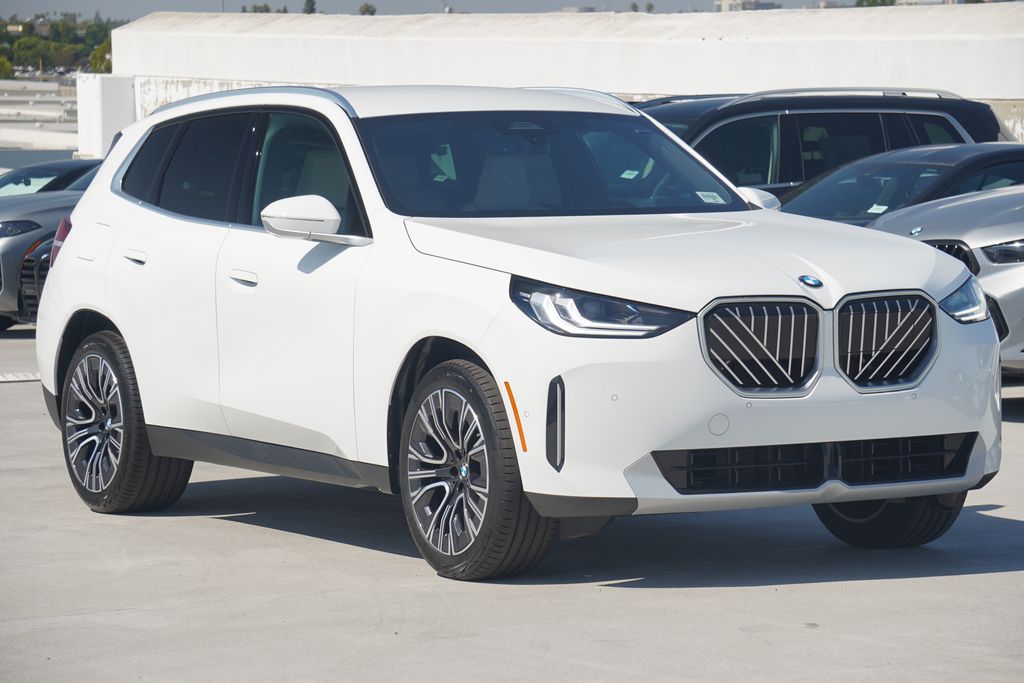 Thumbnail: 2026 BMW X3 - 3