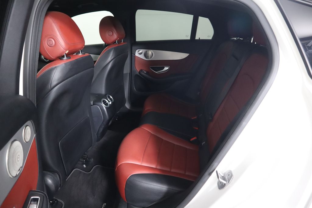 2021 Mercedes-Benz GLC 300 22