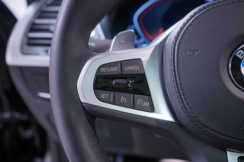 Thumbnail: 2023 BMW X4 - 20