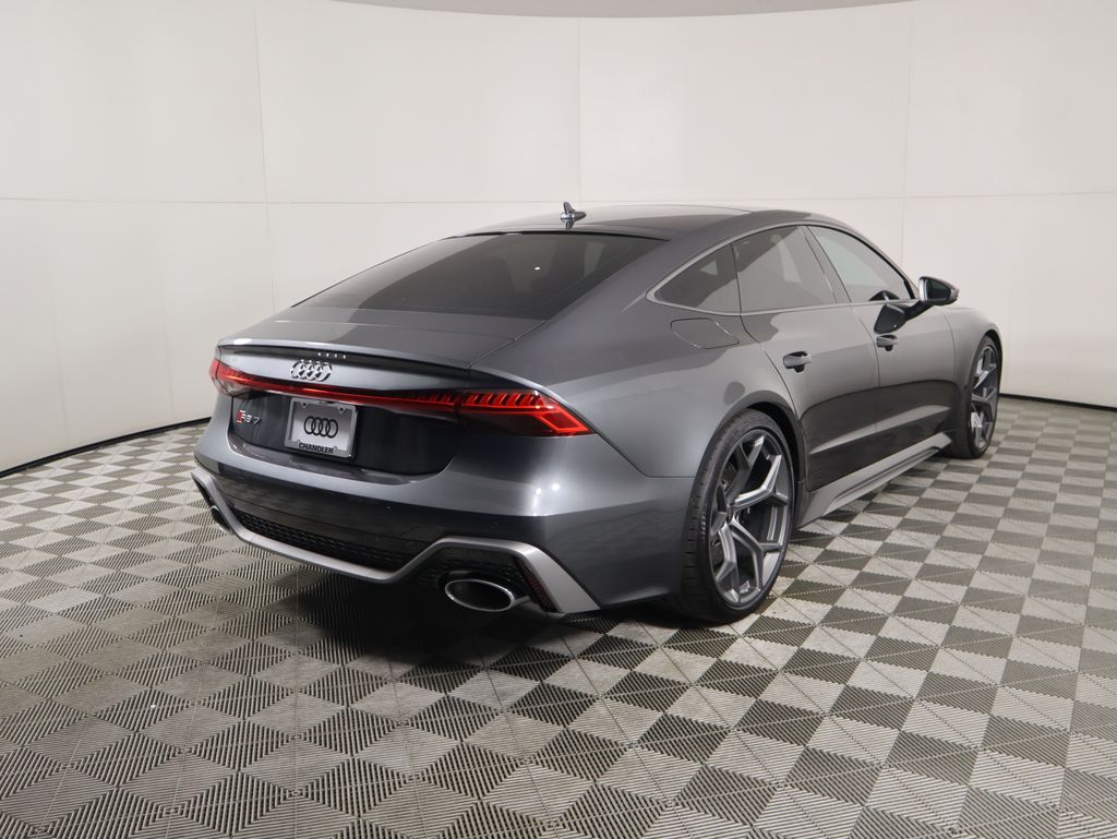 Thumbnail: 2026 Audi RS 7 - 5